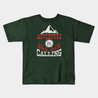 Adventure is calling Kids T-Shirt